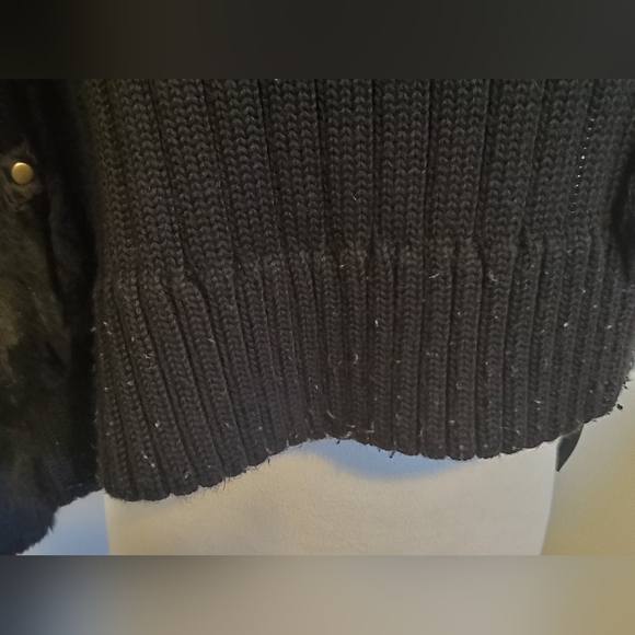 💥✨️ JUNE rabbit Fur/Leather Reversible black Vest - size M/L ✨️💥 - Picture 9 of 9
